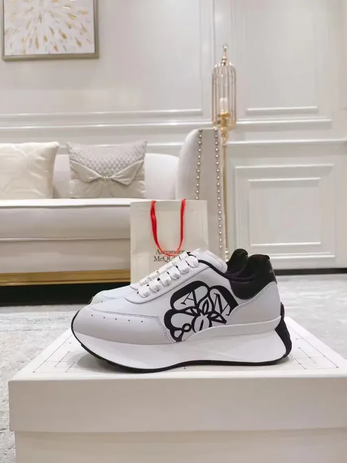 Alexander McQueen Sneaker