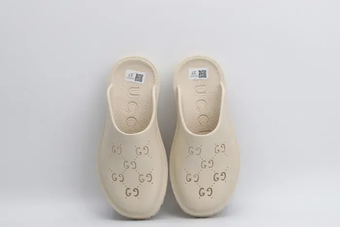 Gui Sandal
