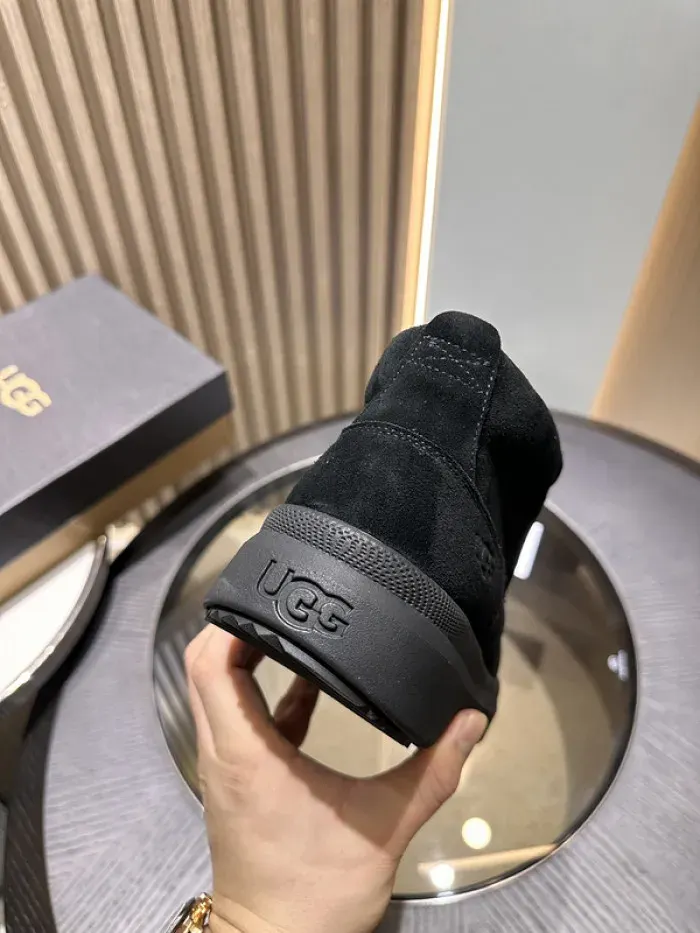 U&G Boot, alternate view