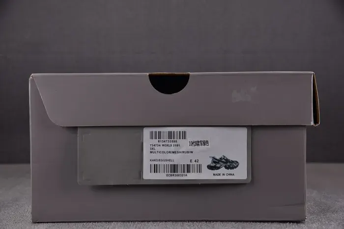 Balenciaga Sneaker, alternate view