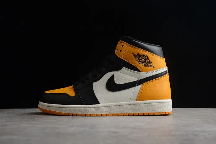 Air Jordan 1 Retro High Og “Yellow Toe” 555088-711