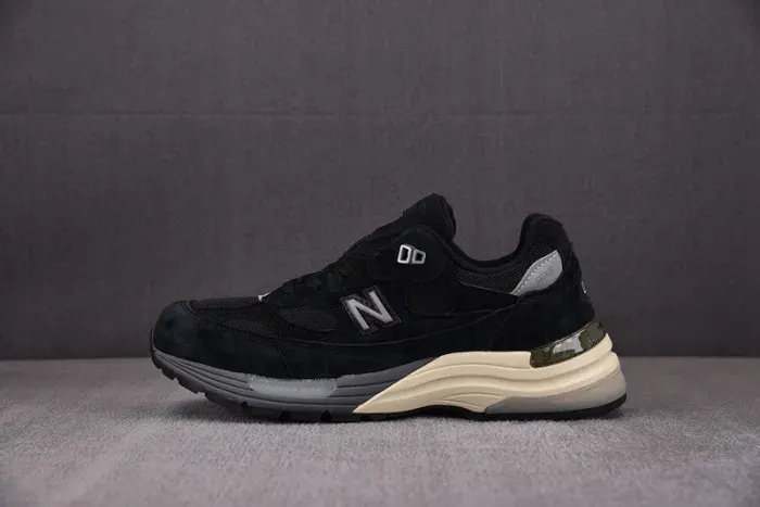 New Balance Sneaker