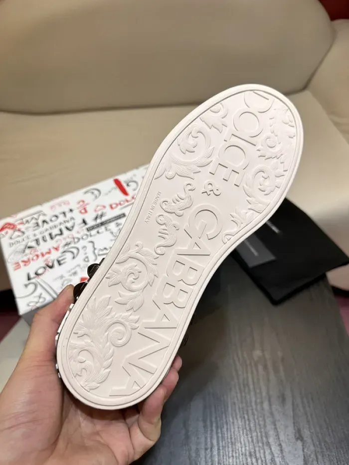 D&G Sneaker, alternate view