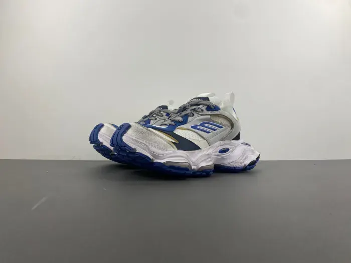 Balenciaga Sneaker, alternate view