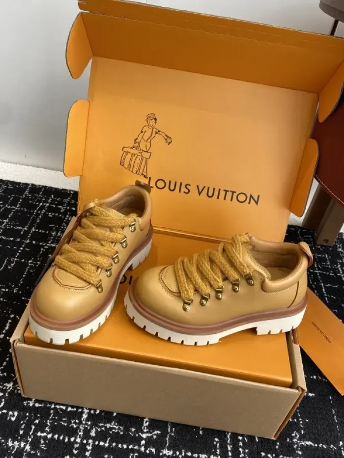 Louis Vuitton Sneaker