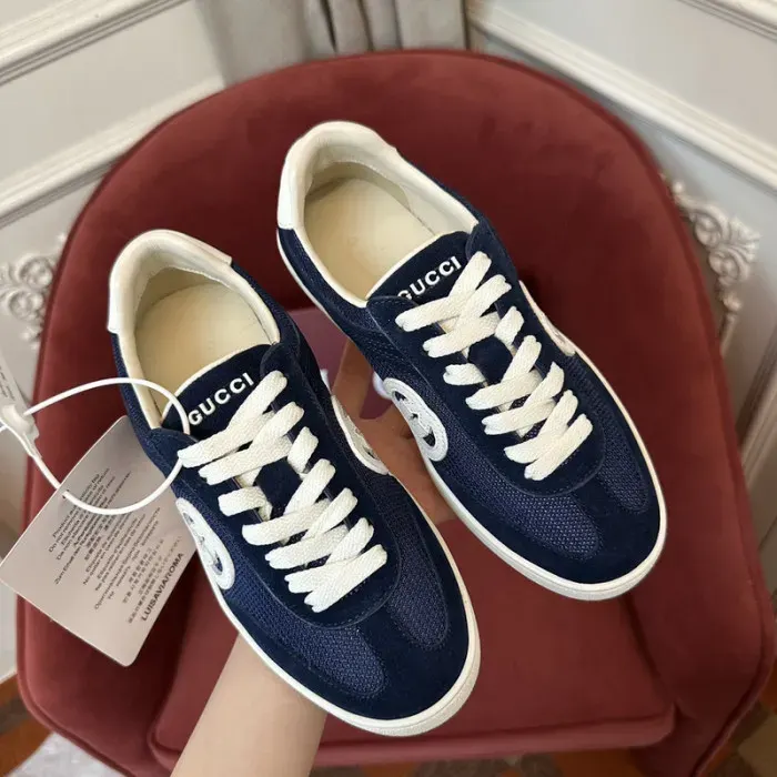 Gui Sneaker, alternate view