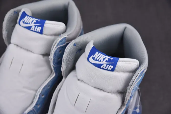 Air Jordan 1 High Og Hyper Royal 555088-402, alternate view