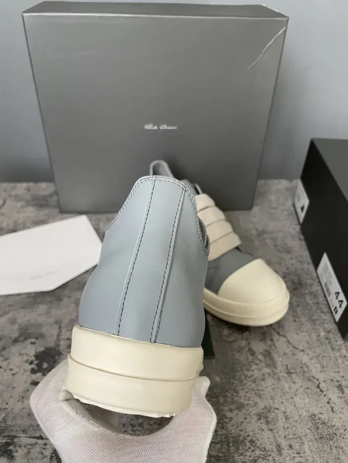 Rick Owens, alternate view