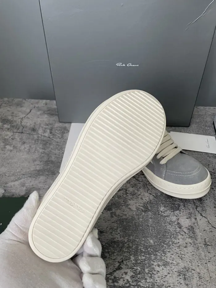 Rick Owens, alternate view