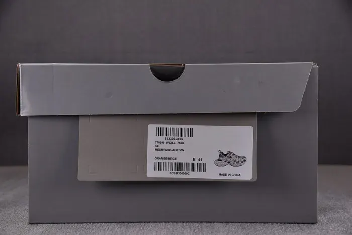 Balenciaga Sneaker, alternate view
