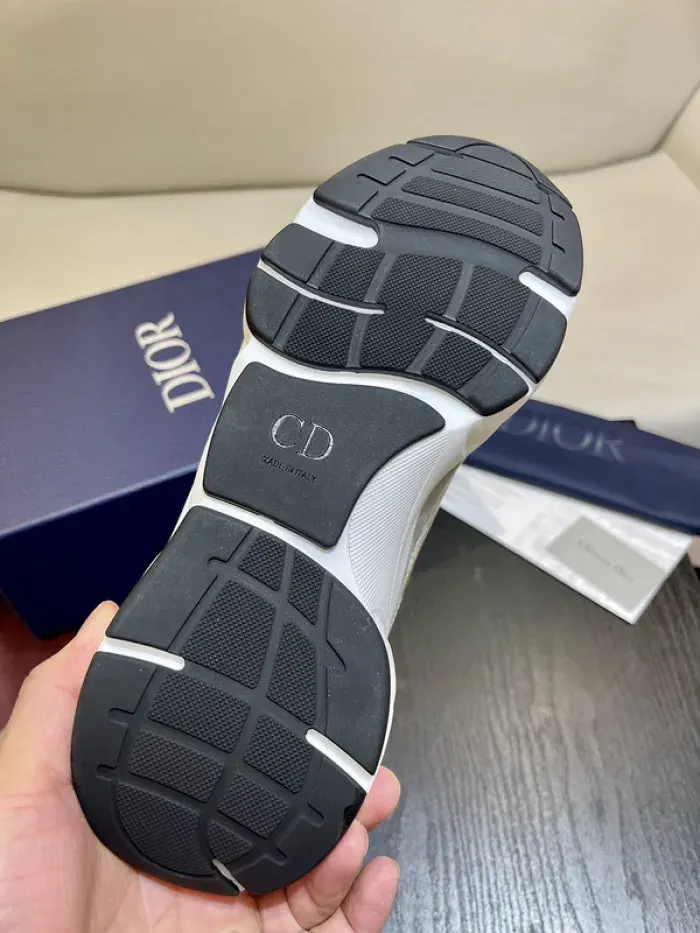 Dior Sneaker, alternate view