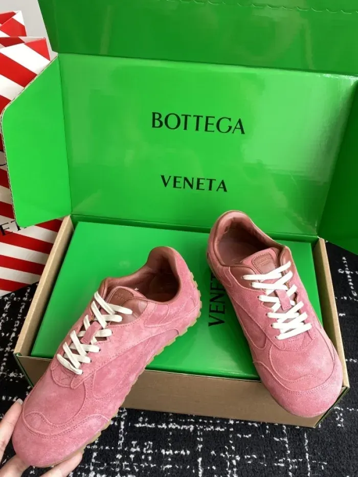 Bv Sneaker, alternate view