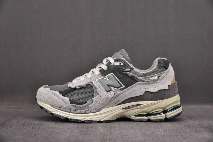 New Balance Sneaker