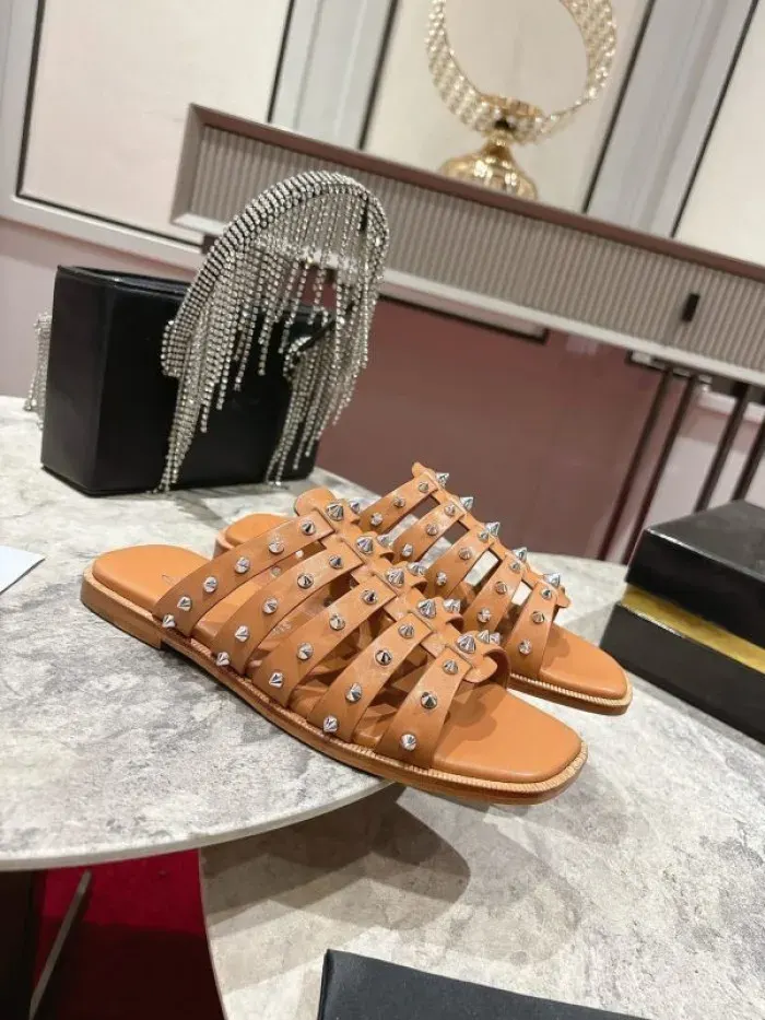 Cl Sandal