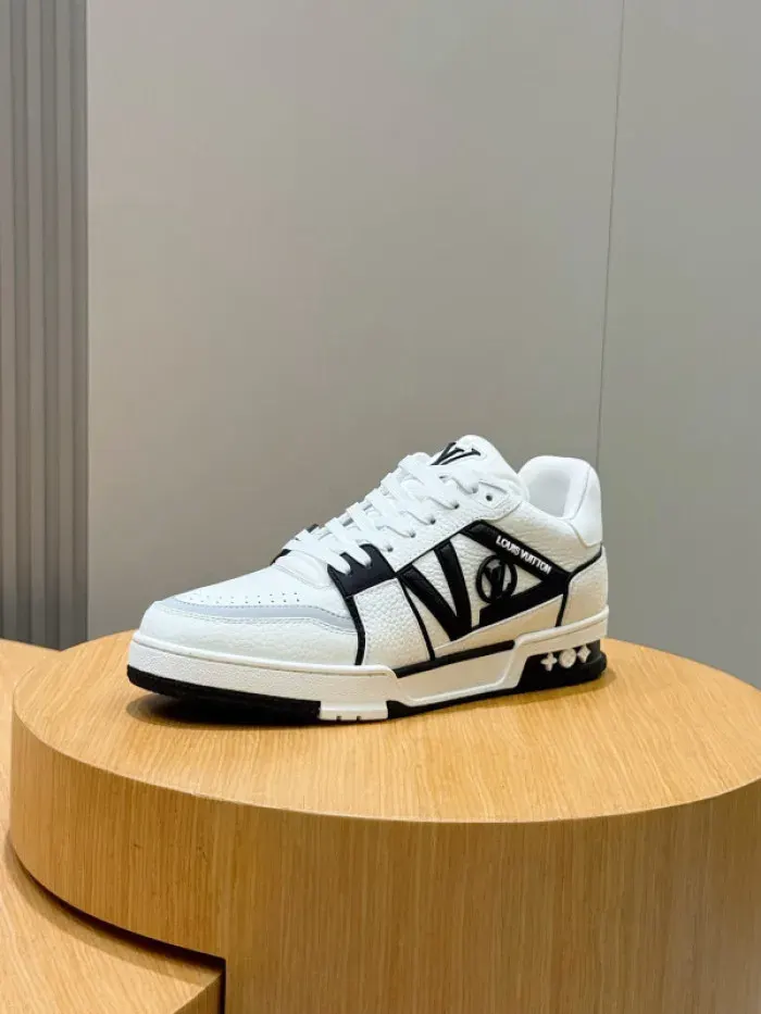 Louis Vuitton Sneaker