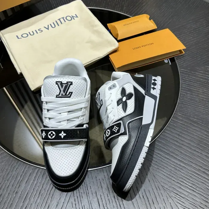 Louis Vuitton Sneaker