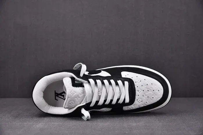 Nike Air Force 1, alternate view