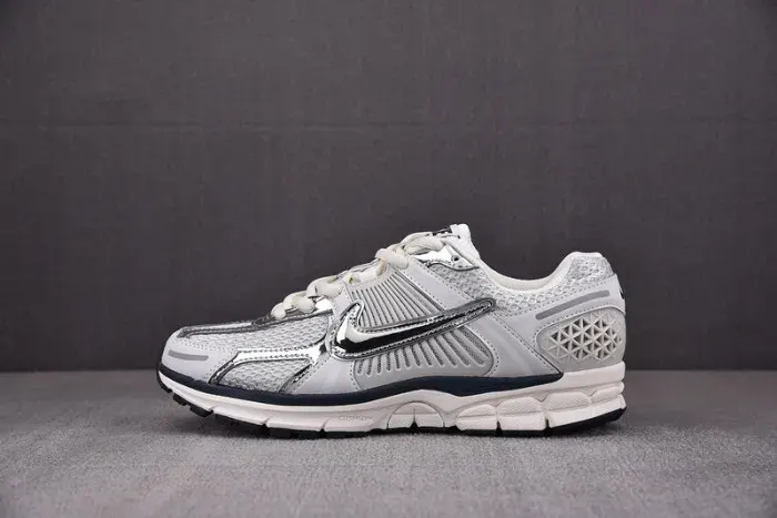 Nk Zoom Vomero 5 “Photon Dust” Fd0884-025