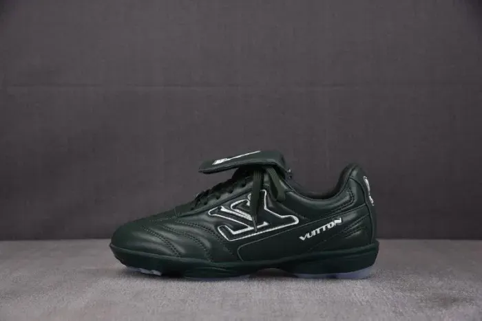Louis Vuitton Sneaker