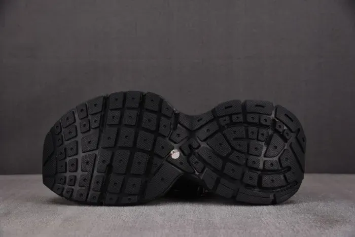 Balenciaga Sneaker, alternate view