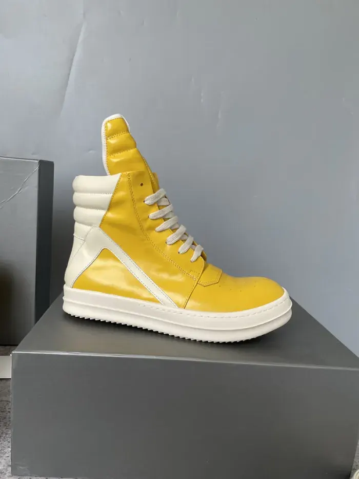 Rick Owens, alternate view
