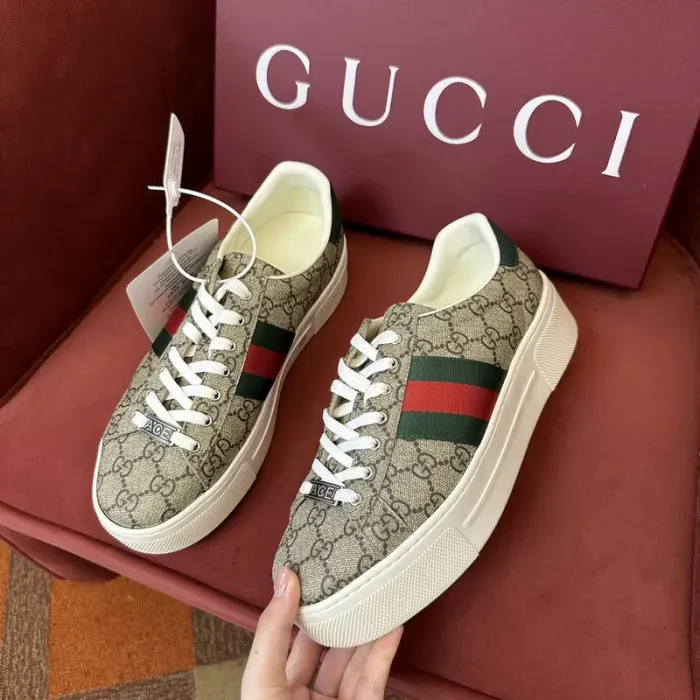 Gui Sneaker