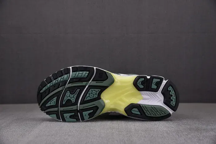 Asics Sneaker, alternate view