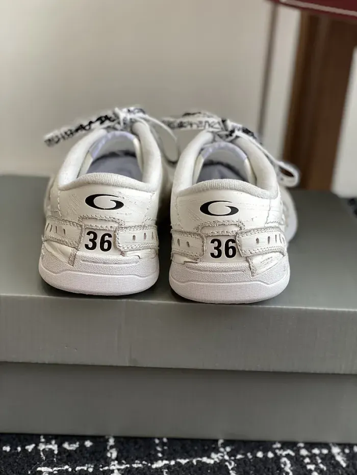 Balenciaga Sneaker, alternate view
