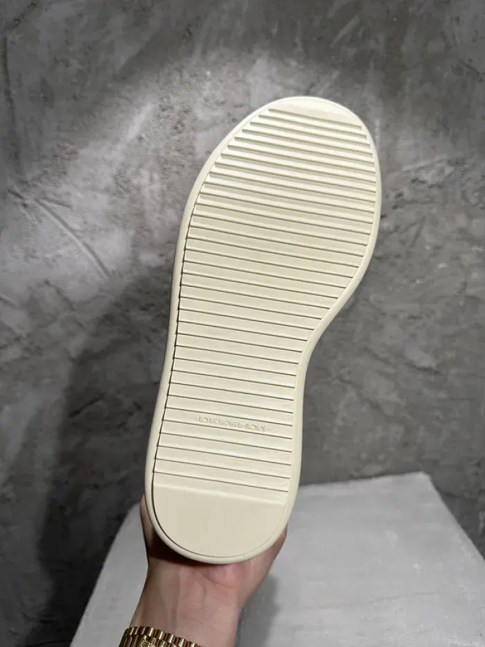 Rick Owens, alternate view
