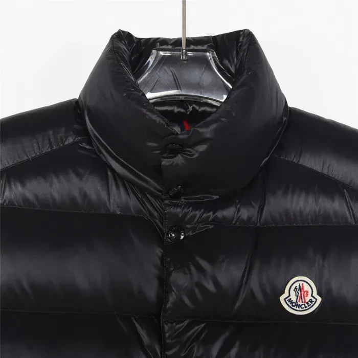 Moncler, alternate view