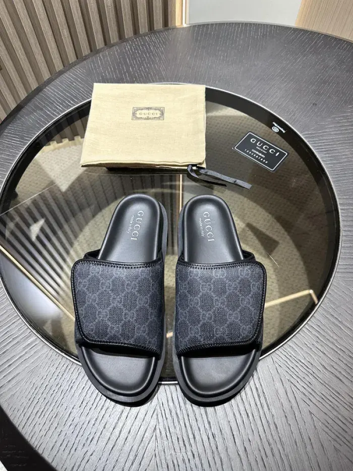 Gui Sandal