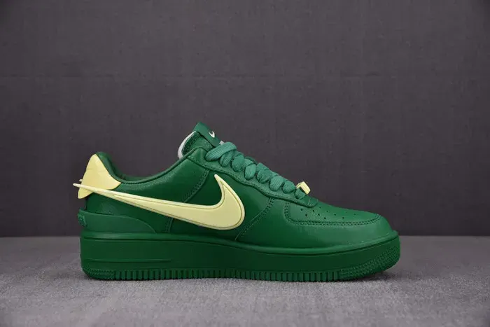 Nike Air Force 1, alternate view