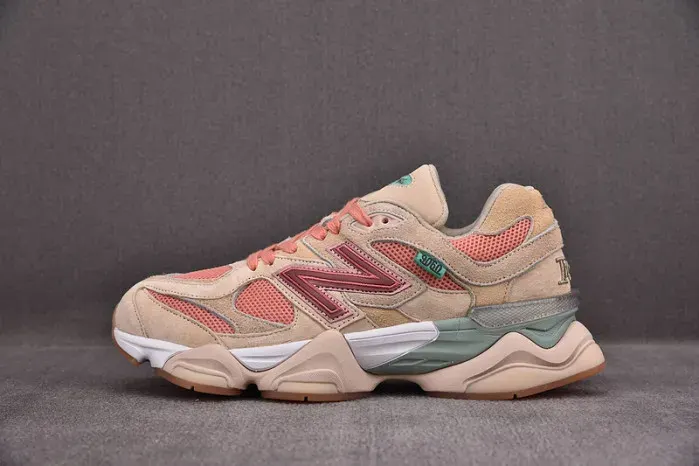 New Balance Sneaker