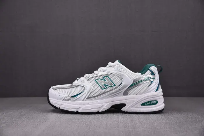 New Balance Sneaker