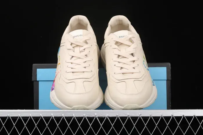 Gui Sneaker, alternate view