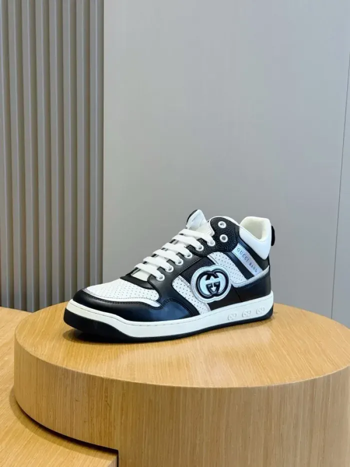 Gui Sneaker