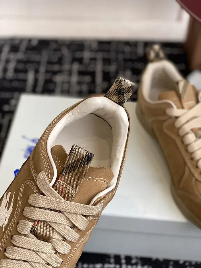 Bub Sneaker, alternate view