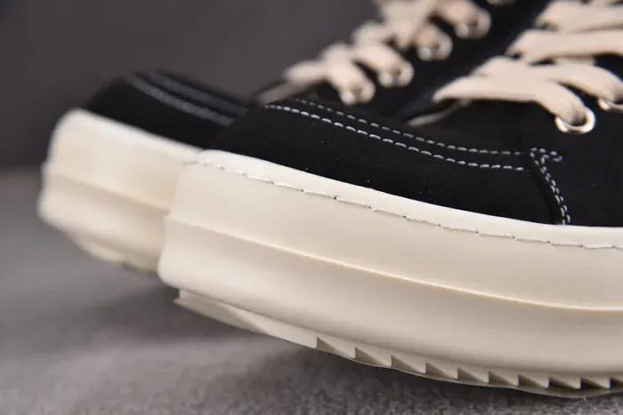 Rick Owens, alternate view