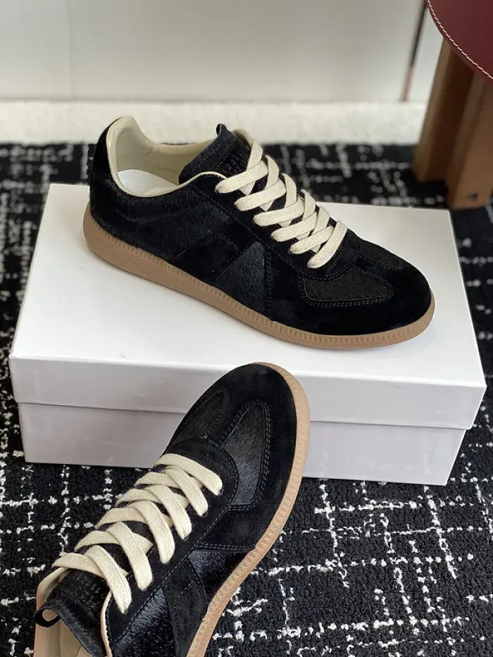 Maison Margiela Sneaker, alternate view