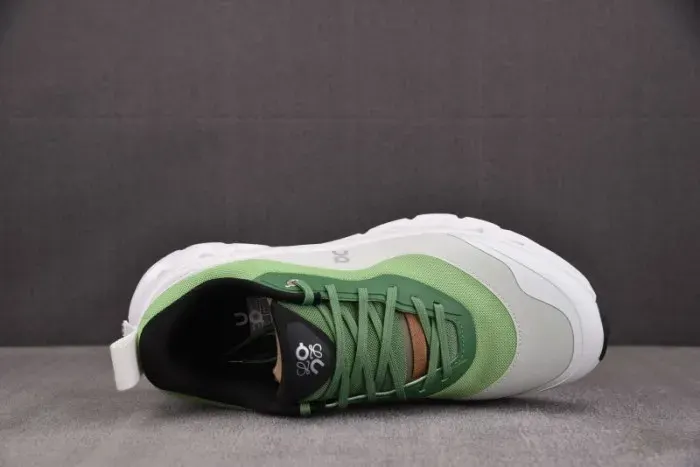 L01W1 Sneaker, alternate view
