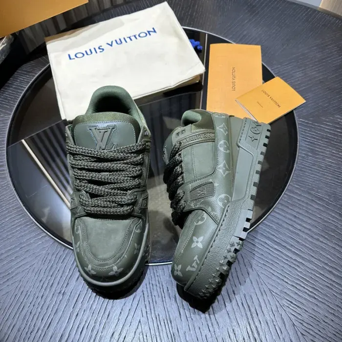 Louis Vuitton Sneaker