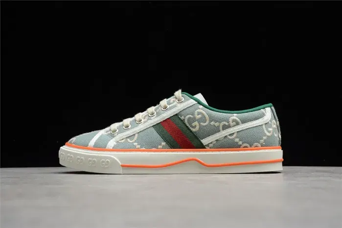 Gui Sneaker