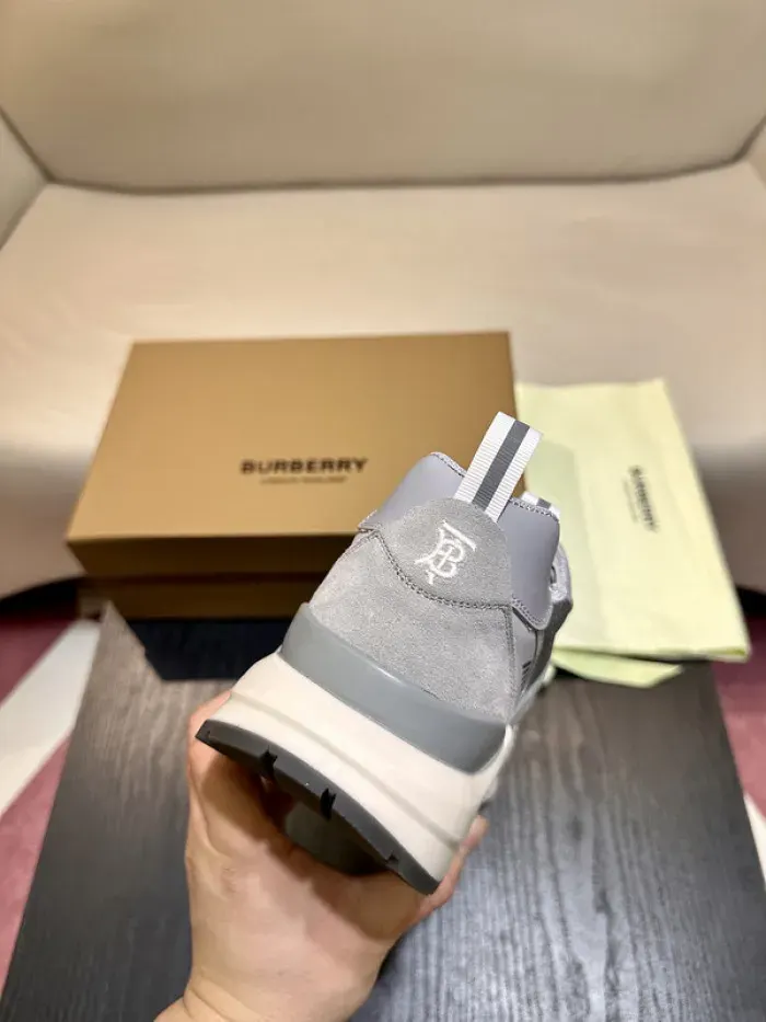 Bub Sneaker, alternate view
