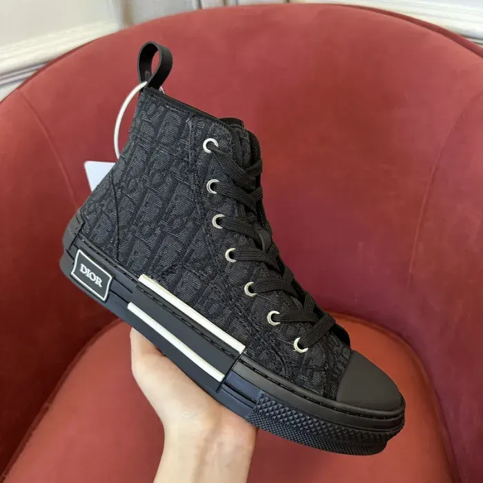 Dior Sneaker, alternate view