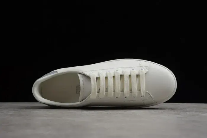 Gui Sneaker, alternate view