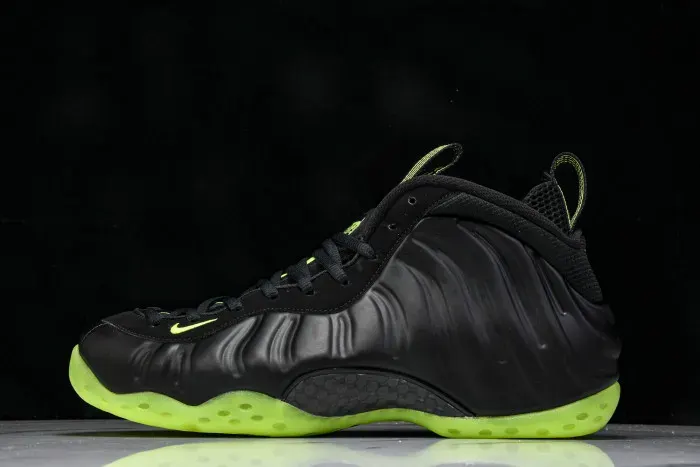 Nike Air Foamposite One Black Volt Hf2902-001