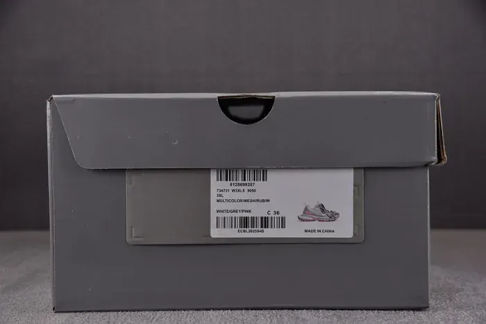 Balenciaga Sneaker, alternate view