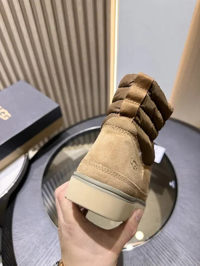 U&G Boot, alternate view