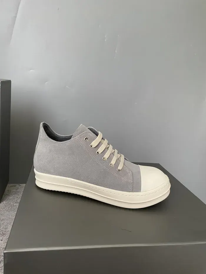 Rick Owens, alternate view