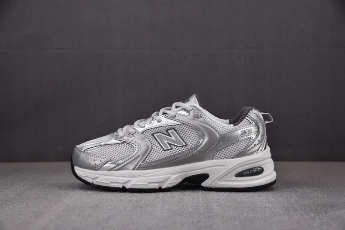 New Balance Sneaker